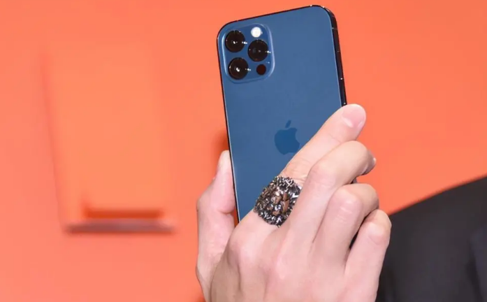 马村苹果手机维修分享iPhone12系列重启方法教程 